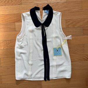 Crece sleeveless blouse